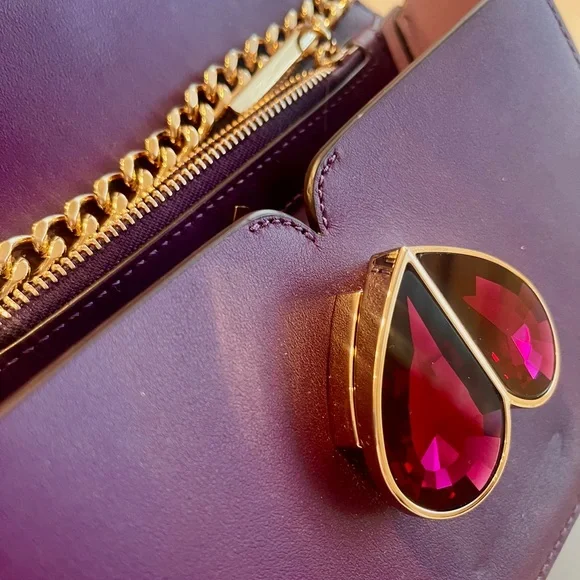 New Kate Spade evening bag, gorgeous crystal Spade closure clasp. - Picture 3 of 7